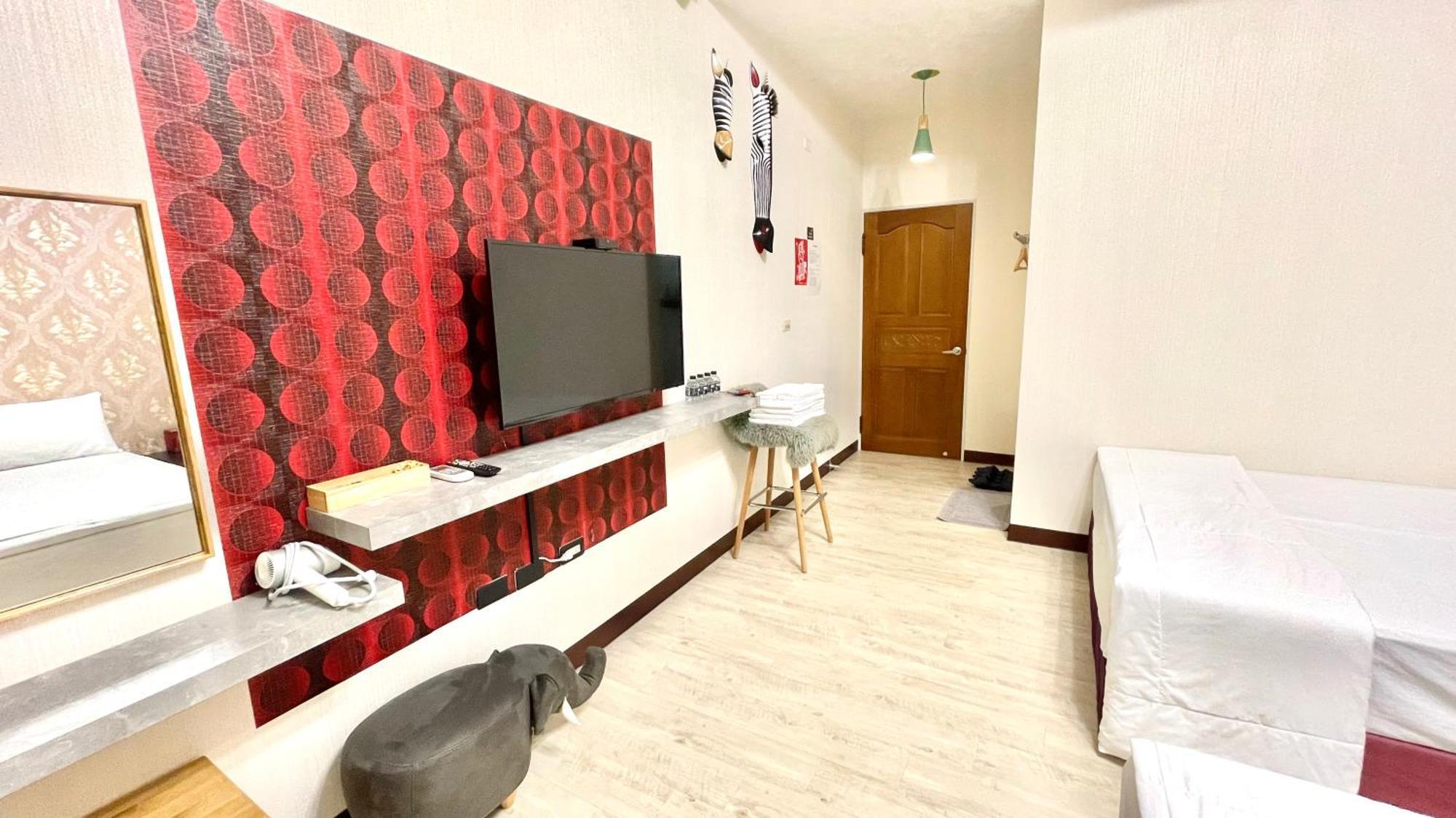 Snug-Nine Hotel Hengchun Old Town Exterior foto